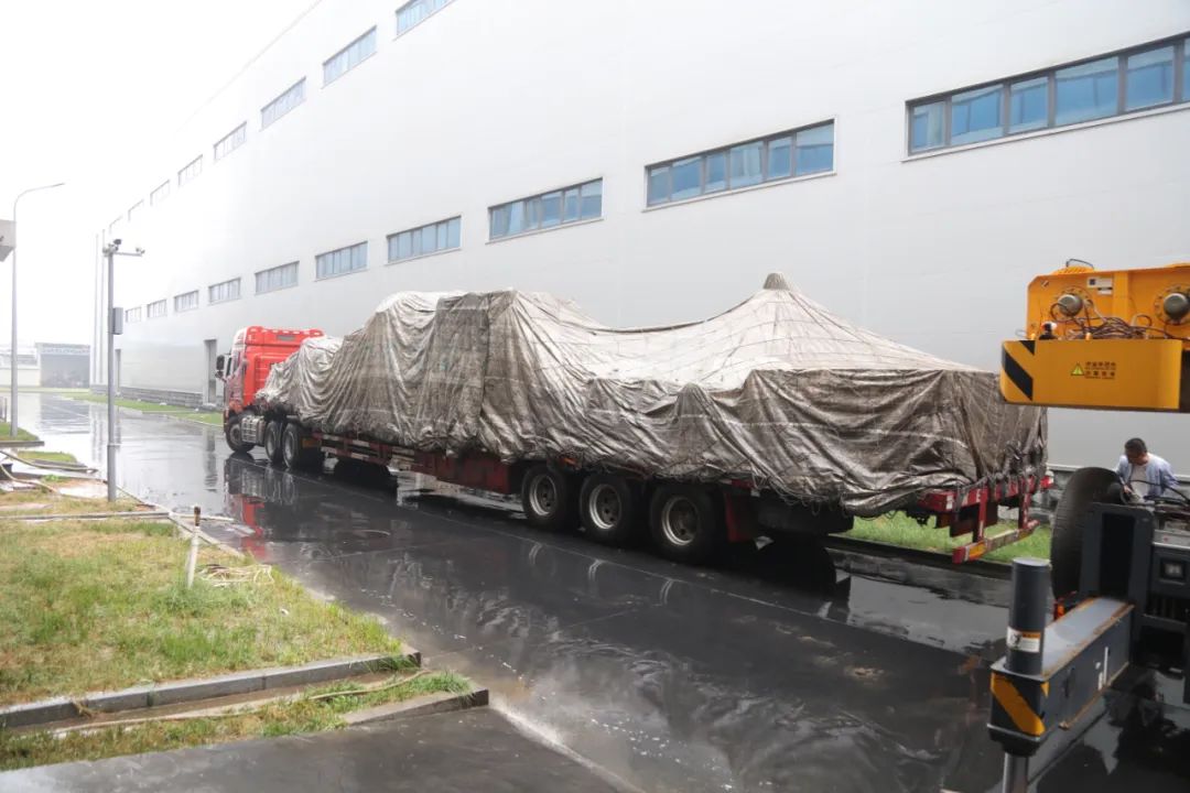 引進(jìn)新設(shè)備，助力新“智”造